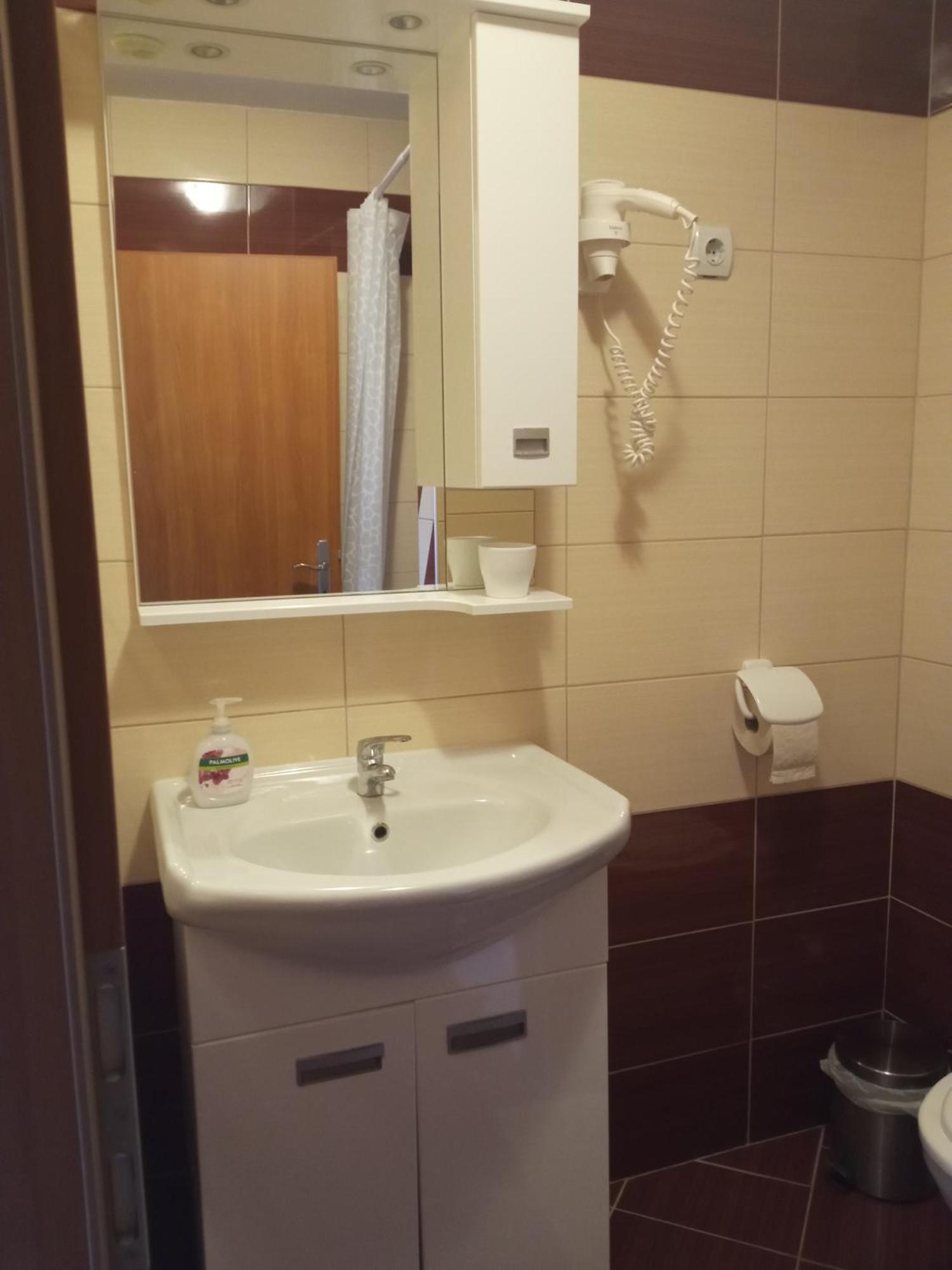 Apartman Vidovic Apartment Korenica Bagian luar foto