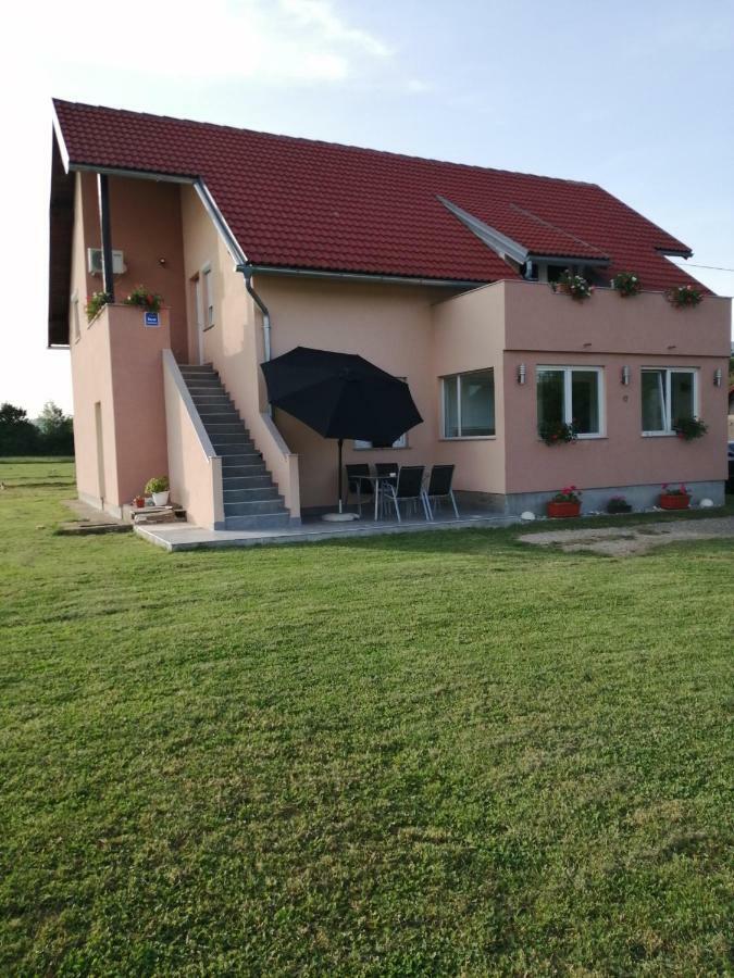 Apartman Vidovic Apartment Korenica Bagian luar foto